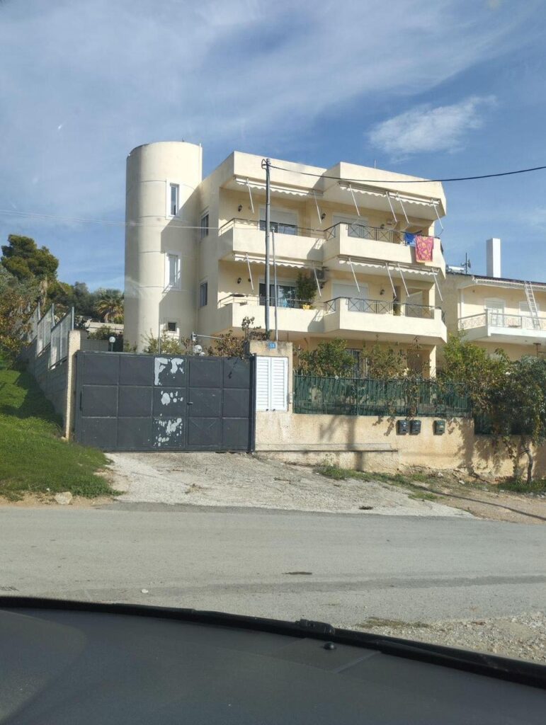Building for Sale in Athens